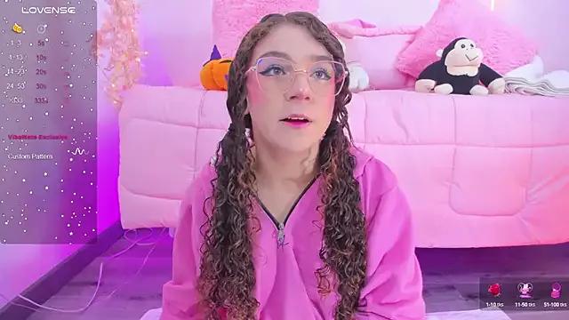 hannacutegod from StripChat is Freechat