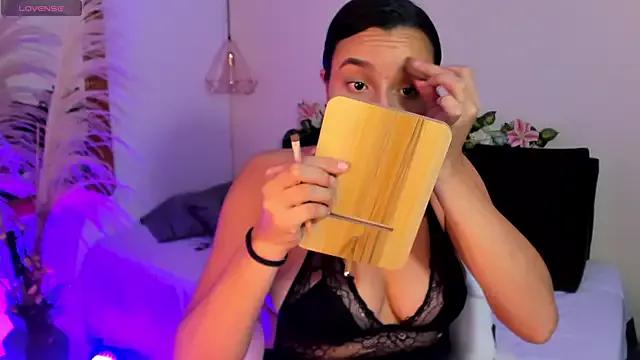 Hannah_williams1 from StripChat is Freechat