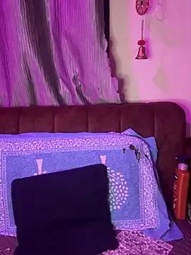 HeartQueen05 from StripChat is Freechat