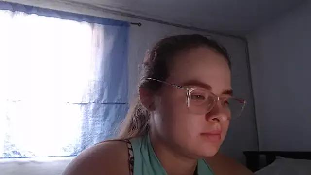 HellenMiyer1111 from StripChat is Freechat