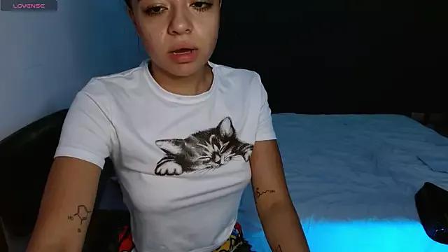 Teen sex cams free adult cams: check-out the satisfaction of conversing and c2c with our stunning models, who will teach you all about seduction and dreams with their smoking hot shapes.