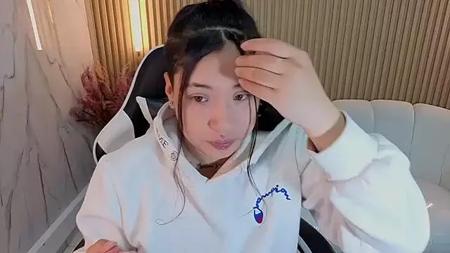 Hollypeyton_Tp from StripChat is Freechat