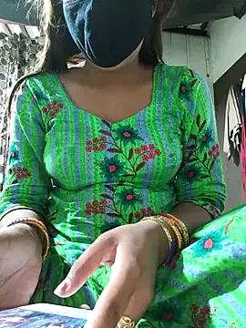 honey2sonam from StripChat is Freechat