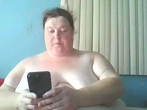 Honeybee2025 from StripChat is Freechat