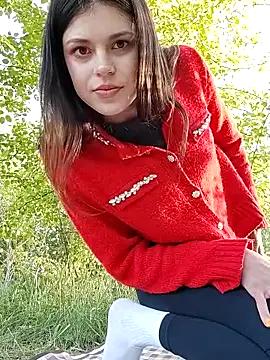 honeykissalips34 from StripChat is Freechat