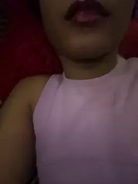 Hot_Goldengirl from StripChat is Freechat