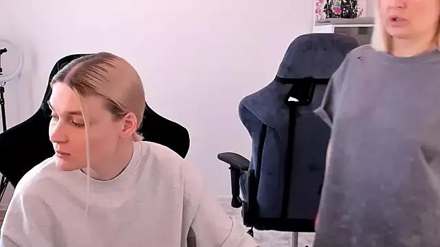 hotblonds from StripChat is Freechat