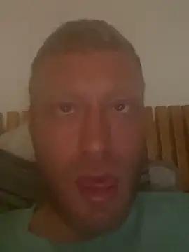 HungPornstar from StripChat is Freechat