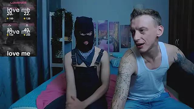 HungTeam from StripChat is Freechat