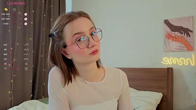 IdaValenti from StripChat is Freechat