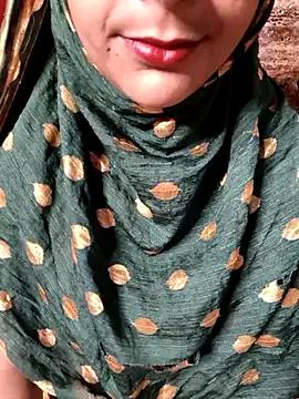 Indian-Aleena from StripChat is Freechat
