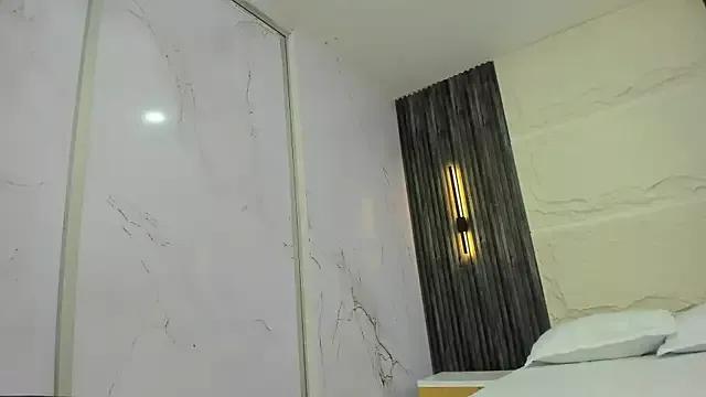 Isa_little4u from StripChat is Freechat