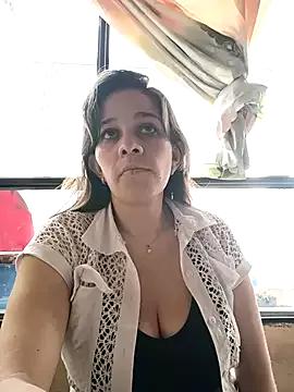 Isabella5_Brown_ from StripChat is Freechat