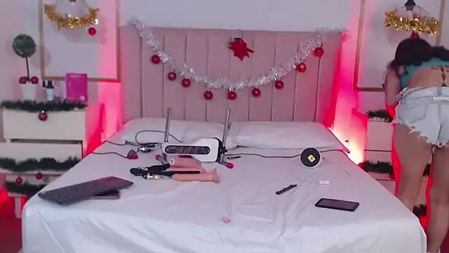 IsabellaCherryX from StripChat is Freechat