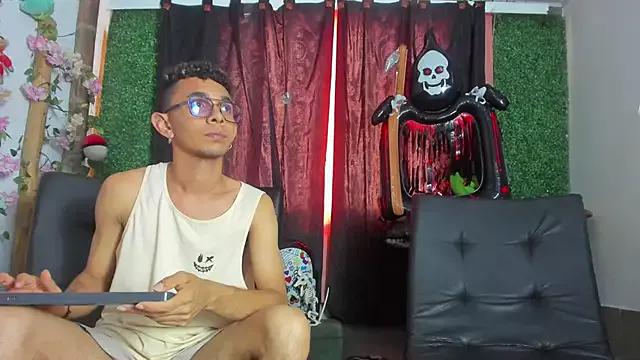 Teen sex cams free adult cams: check-out the satisfaction of conversing and c2c with our stunning models, who will teach you all about seduction and dreams with their smoking hot shapes.