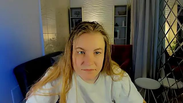 JadeSoft from StripChat is Freechat