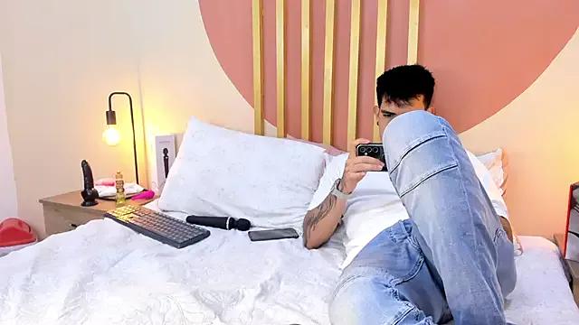 Teen sex cams free adult cams: check-out the satisfaction of conversing and c2c with our stunning models, who will teach you all about seduction and dreams with their smoking hot shapes.