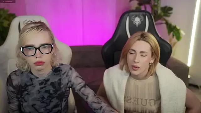 Teen sex cams free adult cams: check-out the satisfaction of conversing and c2c with our stunning models, who will teach you all about seduction and dreams with their smoking hot shapes.