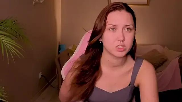 JoanDowey from StripChat is Freechat