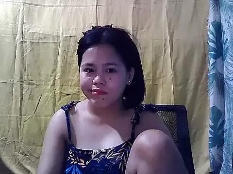 JuicyPussie4u from StripChat is Freechat