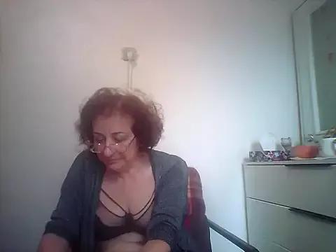 Julia54391 from StripChat is Freechat