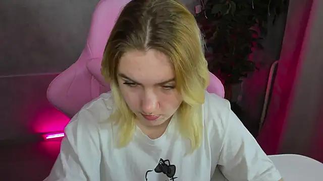 Teen sex cams free adult cams: check-out the satisfaction of conversing and c2c with our stunning models, who will teach you all about seduction and dreams with their smoking hot shapes.