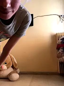 juliaoneandonly from StripChat is Freechat