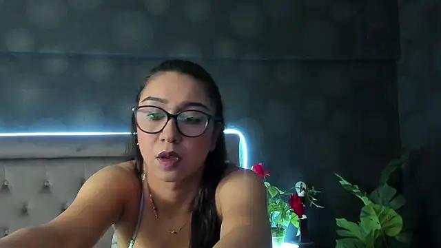 JulietShy from StripChat is Freechat