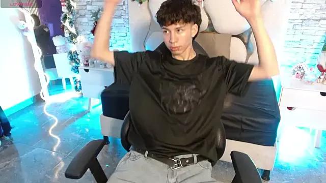 kaelwolf_tay from StripChat is Freechat