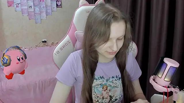 KarinaHill from StripChat is Freechat