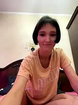 KarinsaCherry from StripChat is Freechat