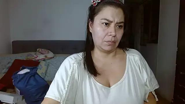 Karo_sexy from StripChat is Freechat
