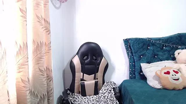 Kate_lorens9 from StripChat is Freechat