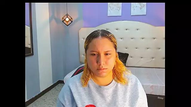 Kathiasaints from StripChat is Freechat