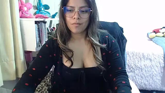 KatteAngelLat from StripChat