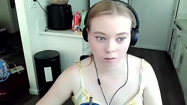 KawaiiBelle from StripChat is Freechat