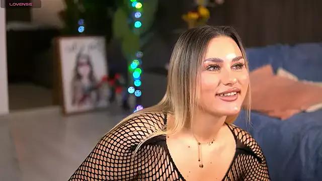 KayaAzur from StripChat is Freechat