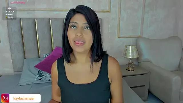 Kaylachannell from StripChat is Freechat