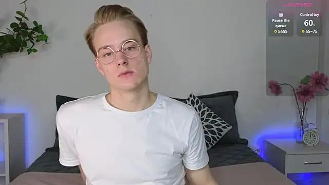 Kevin_Big_Gun from StripChat is Freechat