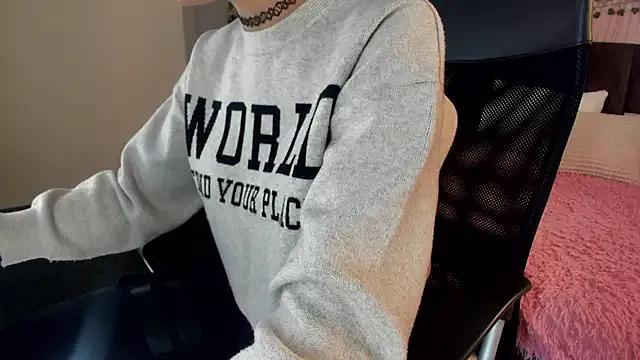 Kira_Key from StripChat is Freechat