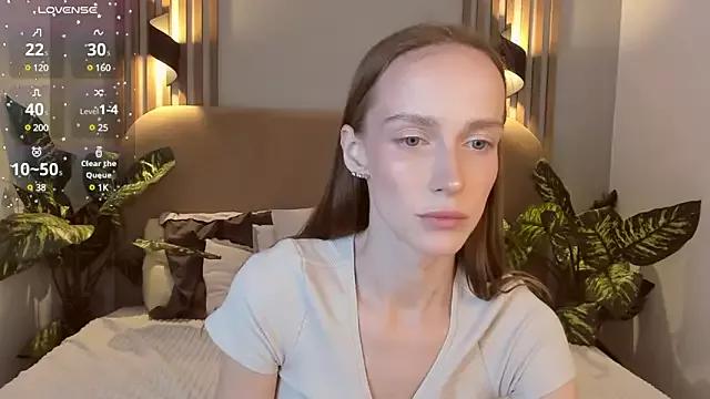 Kira_Quinn from StripChat is Freechat