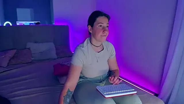 KiraLimme from StripChat is Freechat