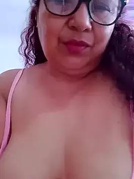 ladytropical1 from StripChat is Freechat