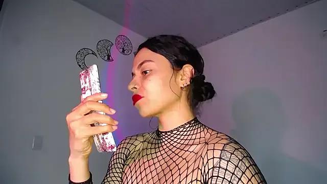 lana_roman from StripChat is Freechat