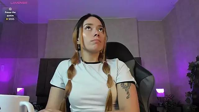 LanaMills_ from StripChat is Freechat