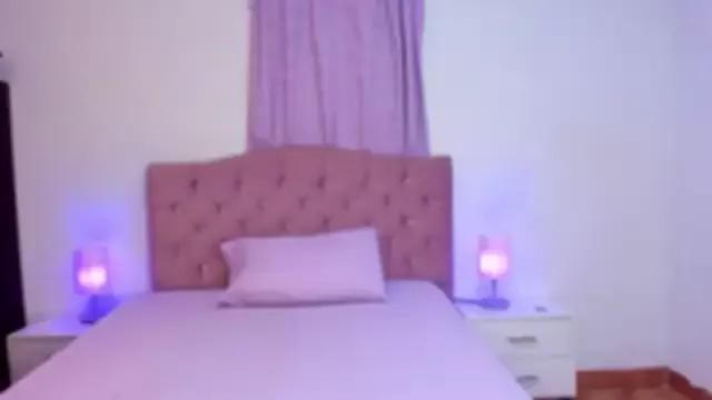 Latinabombsheell from StripChat is Freechat