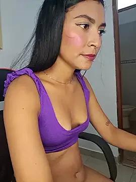 laura_18x from StripChat is Freechat