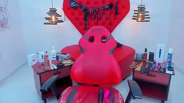LAURAA_FOXX from StripChat is Freechat