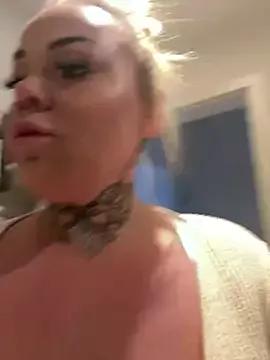 LeniGold_Official from StripChat is Freechat