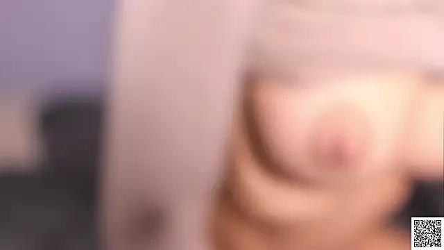 Lexi_hugges from StripChat is Freechat